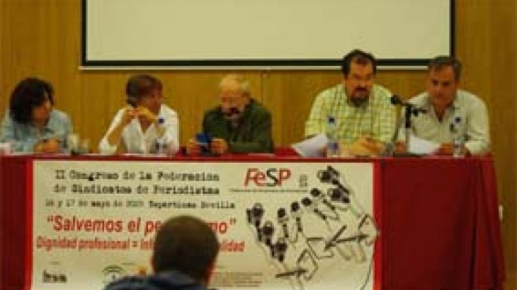 Mesa del Congreso de la FeSP donde se aprobó la resolución