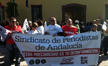 Compañeros de Sevilla antes de la manifestación