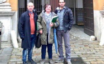 De izquierda a derecha, Francisco Terrón, Clara Aurrecoechea y Javier Díaz Muriana, representantes del SPA en la Mesa
